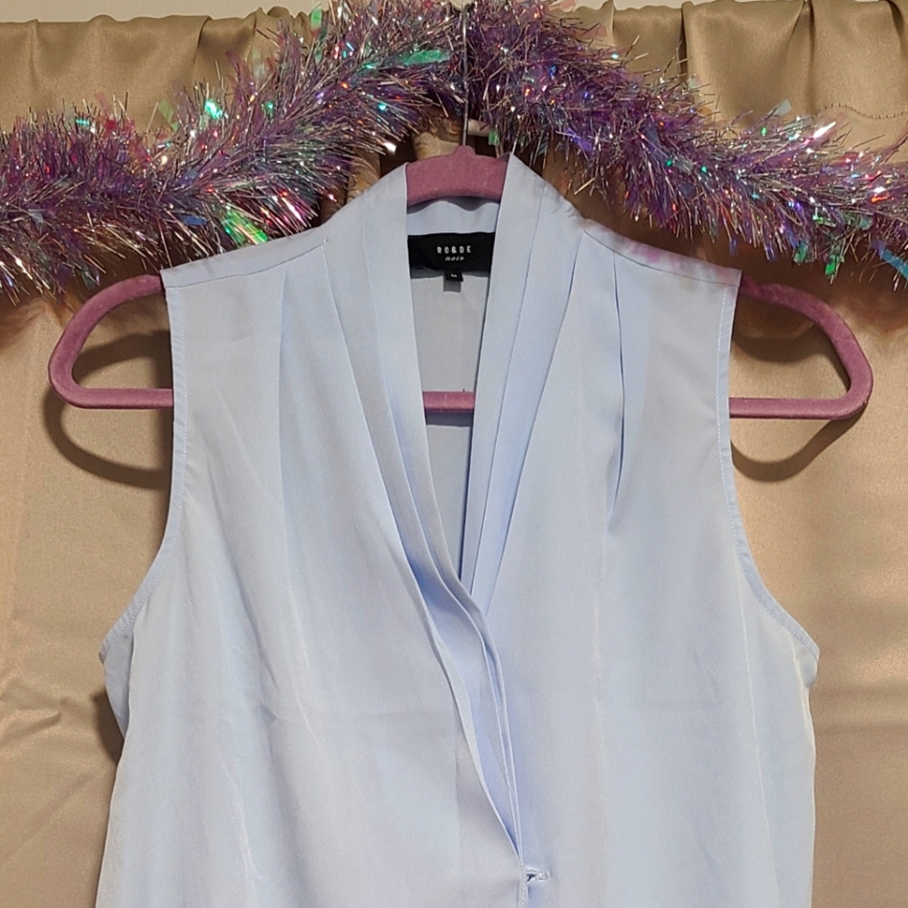 Sleeveless Blouse